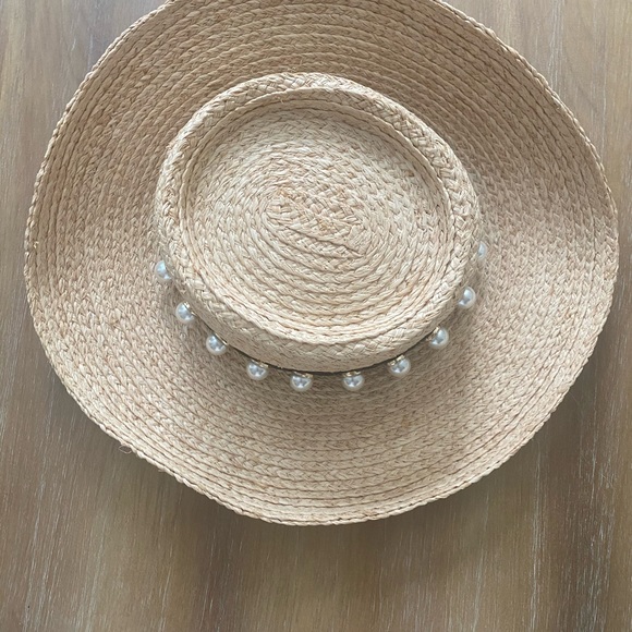 Beyond the Beach Hat - Picture 2 of 3